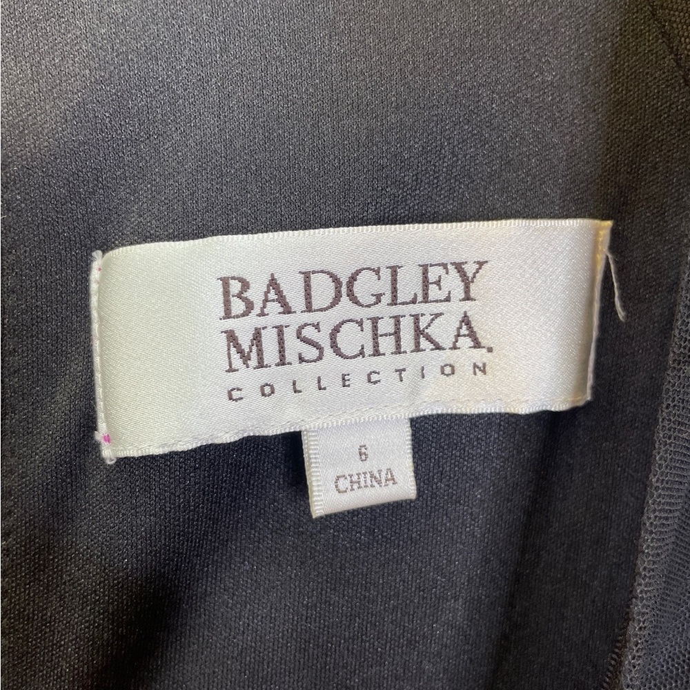 Badgley Mischka Embellished Cap Sleeve Sheath Dress Size 6 Solid Black - Picture 8 of 8